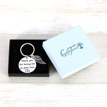 Load image into Gallery viewer, Stepmom Stepdad Gifts Keychain from Daughter Son for Mother Father Thank You Gift for Birthday Wedding Adoptive Foster Parents from Kids Thank You for Loving Me As You Own