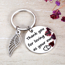 Load image into Gallery viewer, Stepmom Stepdad Gifts Keychain from Daughter Son for Mother Father Thank You Gift for Birthday Wedding Adoptive Foster Parents from Kids Thank You for Loving Me As You Own