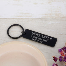Load image into Gallery viewer, Husband Keychain Birthday Gift For Husband Wife Boyfriend Girlfriend Fiance Couple Keychains Jewelry Couple Birthday Christmas Wedding Anniversary Valentines Gifts I Love You Keyring Black