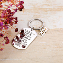 Load image into Gallery viewer, 2022 Graduation Decorations Keychain for Her Him Son Daughter from Mom Dad Birthday Prom Graduate Students Gifts from Teacher Bulk Friend to Teen Kid Boy Grads Graduating Students Anniversary Souvenir