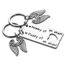 Load image into Gallery viewer, Loss Memorial Keychain Mommy and Daddy of An Angel Keychain Set Miscarriage Keepsake Remembrance Keychain for Dad Mom Men Women Baby Memorial Jewelry Sympathy Gift for Parents Infants Loss