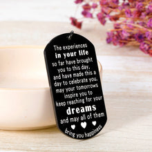 Load image into Gallery viewer, Graduation Gifts for Him Her 2021 High School Middle School Graduation Gifts Keychain for Girls Boys Inspiration Gifts Keyring for Son Daughter Student from Mom Dad