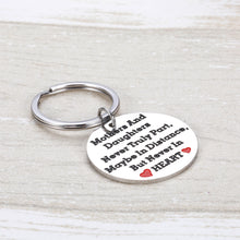 Load image into Gallery viewer, Daughter Keychain Keyring Inspirational Family Gifts from Mom Dad Father Mother for Daughter Son Women Girls Granddaughter Grandson Her Sentimental Keychain Birthday Graduation Gifs Keyring
