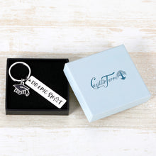 Load image into Gallery viewer, Graduation Keychain for Men Women 2021 Graduation Gifts for Best Friend Boys Girls High School College Graduation Key Chain Gifts for Sons Daughters from Dad Mom

