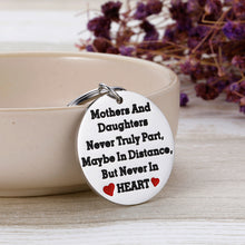 Load image into Gallery viewer, Daughter Keychain Keyring Inspirational Family Gifts from Mom Dad Father Mother for Daughter Son Women Girls Granddaughter Grandson Her Sentimental Keychain Birthday Graduation Gifs Keyring
